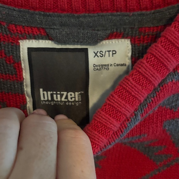 Bruzer University of Cincinnati Red Cable Knit Sweater - Picture 3 of 7